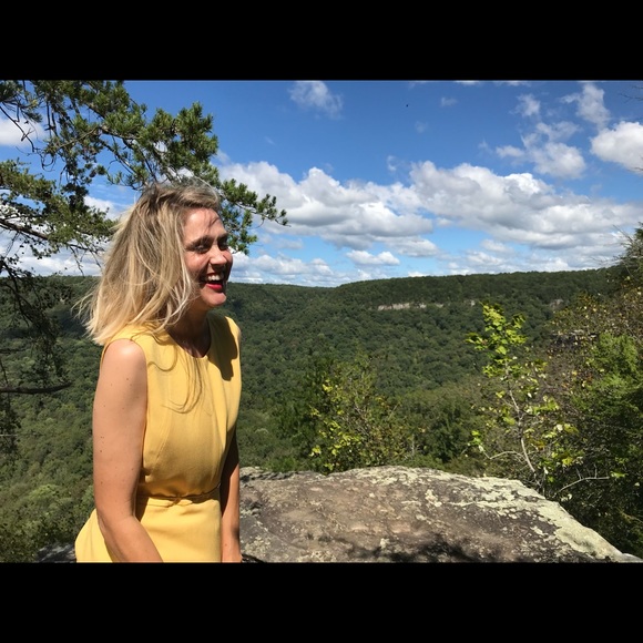 Meet your Posher, Aimee - Picture 1 of 1